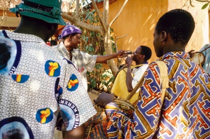 Africa;Baatonbou;Baatonou;Bariba;Benin;Dance;Dancers;Drums;Kaleidos;Kaleidos images;La parole à l'image;Music;Tam Tam;Tams Tams;Tarek Charara