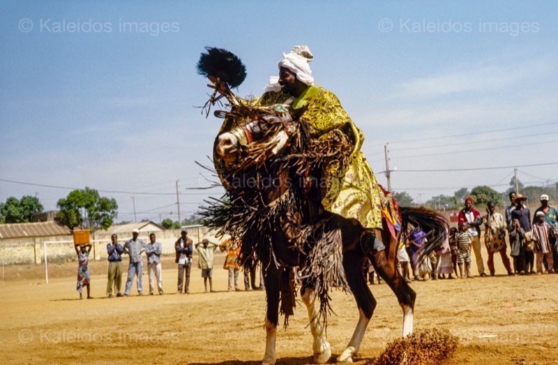 Africa;Baatonbou;Baatonou;Bariba;Benin;Gaani;Hommes;Horseman;Horsemen;Horses;Kaleidos;Kaleidos images;La parole à l'image;Moussa Atta;Riders;Tarek Charara;Dongola