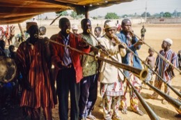 Africa;Baatonbou;Baatonou;Bariba;Benin;Gaani;Hommes;Kakasi;Kaleidos;Kaleidos-images;Kankanguis;Kankankis;La-parole-à-limage;Music;Tarek-Charara;Trumpets