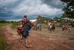 Africa;Afrique;Benin;Bénin;Cavaliers;Cheval;Chevaux;Horseman;Horsemen;Horses;Kaleidos;Kaleidos-images;La-parole-à-limage;Rachid-Fousséni;Rachidou-Fousséni;Riders;Tarek-Charara