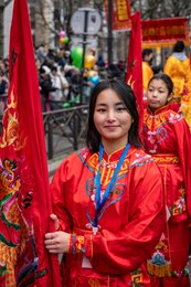 13e-arrondissement;-Année-du-Lapin;-Ballons;-Caractères-chinois;-Costumes-rouges;-Culture-chinoise;-Défilé;-Dragon-doré;-Drapeau;-Fête-traditionnelle;-France;-Jeune-femme;-Kaleidos;-Kaleidos-images;-La-parole-à-limage;-Lapin-deau;-Nouvel-an-chinois;-Nouvel-an-lunaire;-Paris;-Participants;-Porte-drapeau;-Quartier-chinois;-Stories-Pictures;-Tarek-Charara