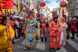 13th-arrondissement;-Associations;-Banners;-Chinatown;-Chinese-culture;-Chinese-New-Year;-France;-Headdresses;-Kaleidos;-Kaleidos-images;-La-parole-à-limage;-Lunar-New-Year;-Parade;-Paris;-Participants;-Red-lanterns;-Spectators;-Stories-Pictures;-Tarek-Charara;-Theatrical-costumes;-Traditional-festival;-Water-Rabbit;-Year-of-the-Rabbit